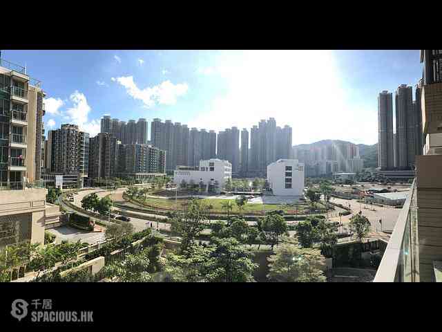 Tseung Kwan O - The Wings IIIB 01