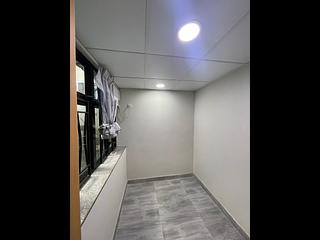 Sheung Wan - 16-18, Queen's Road West 07