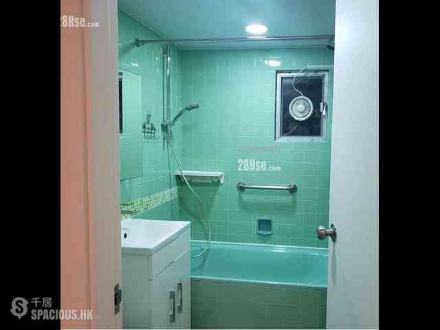 Quarry Bay - Westlands Gardens Block B 05