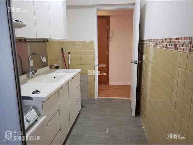 Quarry Bay - Westlands Gardens Block B 11