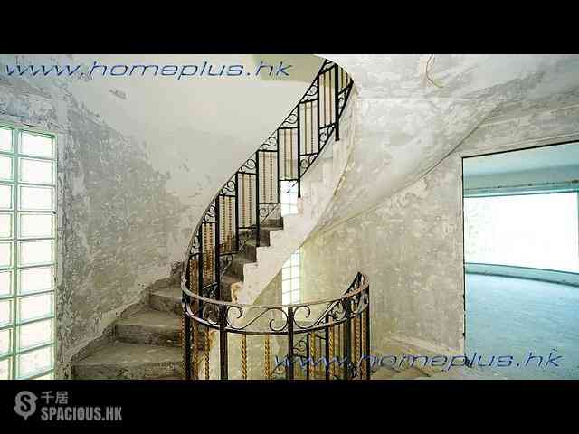 Clear Water Bay - Royal Castle 06
