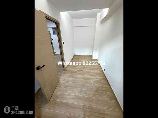 Sheung Wan - Ko Shing Building 05