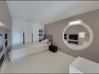 Tai Kok Tsui - Park Avenue Phase 1 Block 8 12