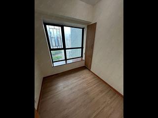 Mid Levels West - Wilton Place 13