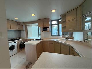 Tung Chung - Caribbean Coast Phase 3 Carmel Cove Tower 10 03