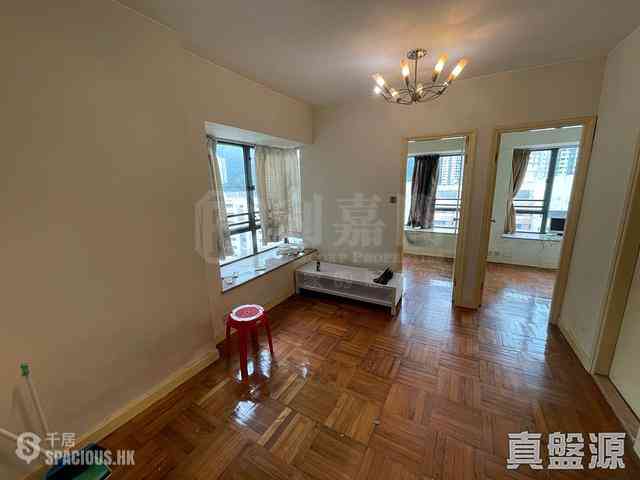 Tseung Kwan O - The Metro City Phase 2 Block 1 01