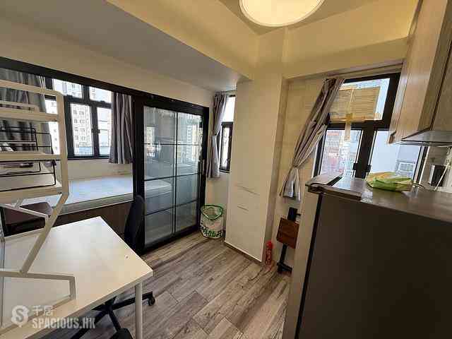Mong Kok - Hing Fat Building 01