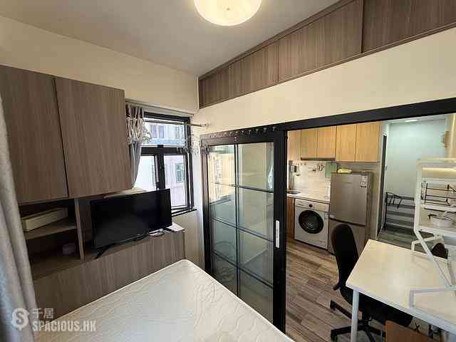 Mong Kok - Hing Fat Building 02