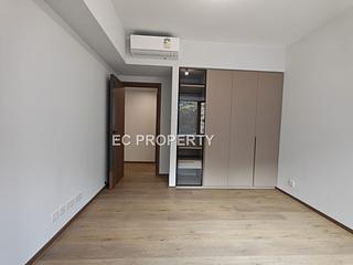 Mid Levels Central - Estoril Court Block 3 18