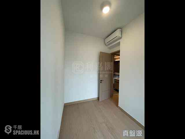 Lohas Park - Lohas Park Phase 12A Seasons Place Tower 3B 02