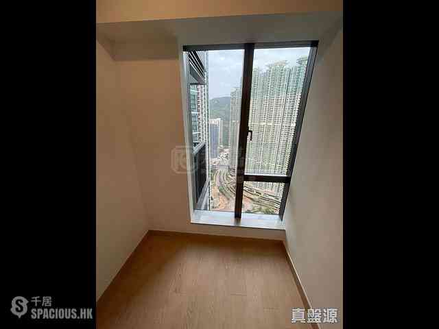 Lohas Park - Lohas Park Phase 12A Seasons Place Tower 3B 08
