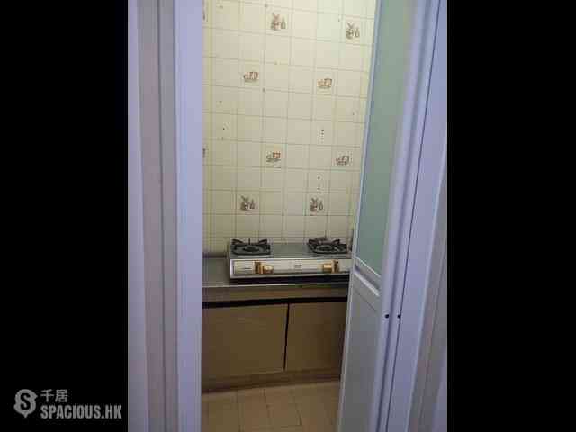 Mong Kok - Hung Wai Building Block 1 07