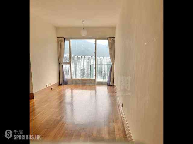 Quarry Bay - The Orchards 03