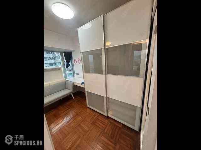 Tai Kok Tsui - Metro Harbour View Phase 2 Block 5 01
