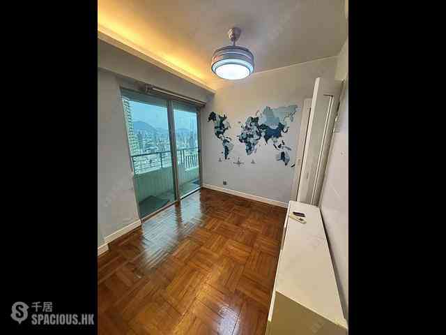Tai Kok Tsui - Metro Harbour View Phase 2 Block 5 02
