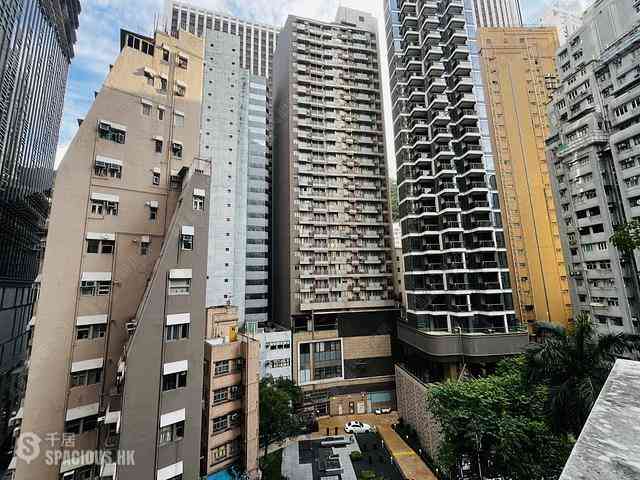 Wan Chai - The Avenue Phase 1 05