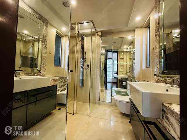 Wan Chai - The Avenue Phase 1 10