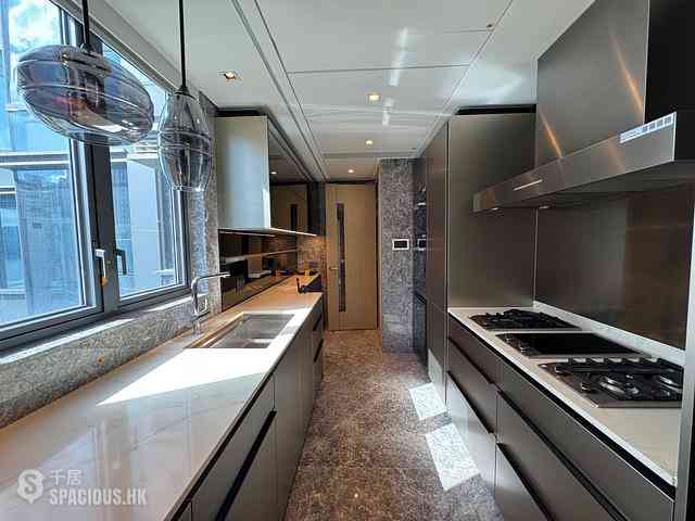 North Point - Victoria Harbour Phase 2B-3 Tower 1 06