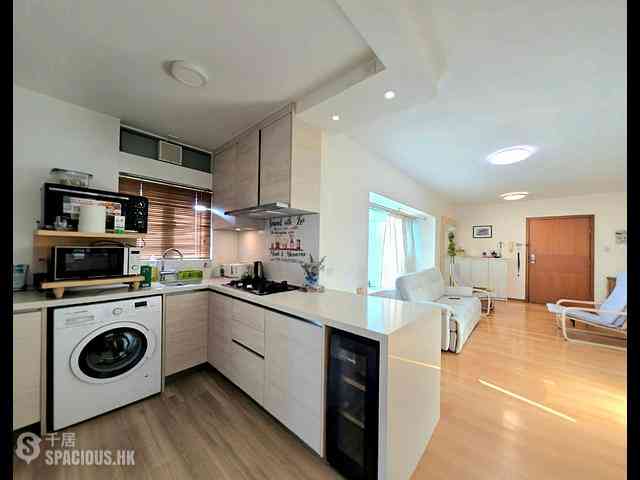 Tung Chung - Seaview Crescent 01