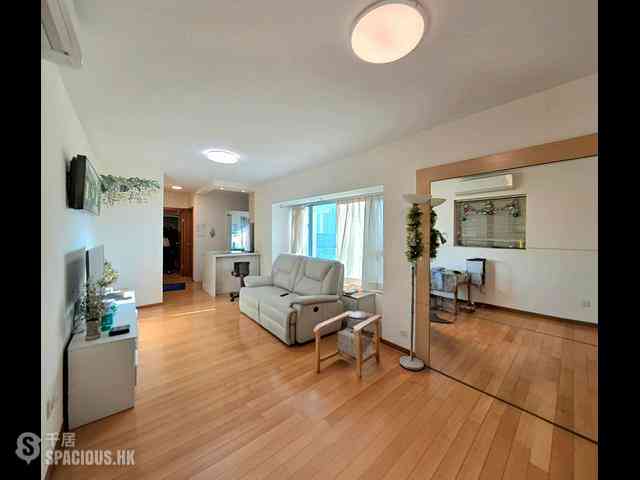 Tung Chung - Seaview Crescent 02