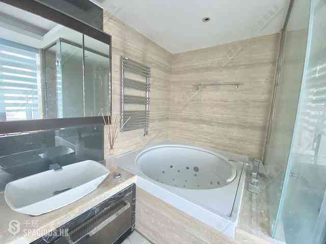 Wong Chuk Hang - Marinella Block 3 08