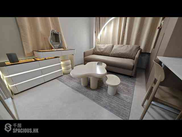 Sai Ying Pun - 96, Second Street 07