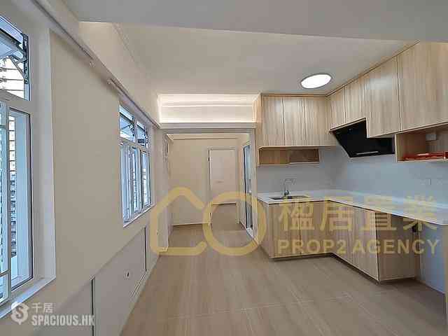 Sai Ying Pun - Hing Hon Building 02