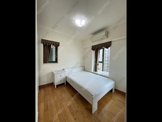 Kennedy Town - University Heights Block 1 03