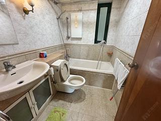 Kennedy Town - University Heights Block 1 04