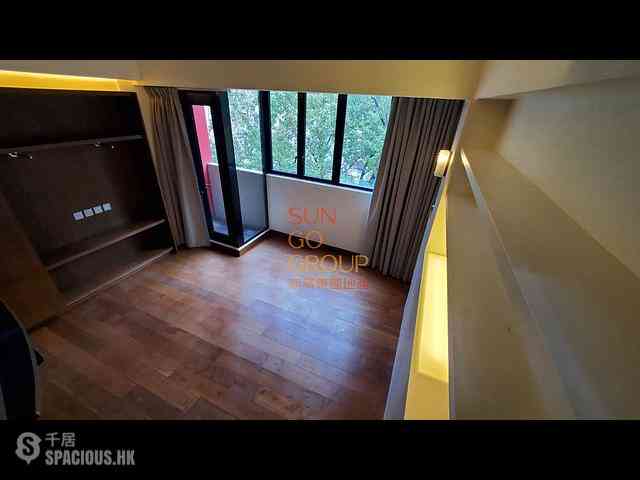 Poho - 242-244, Hollywood Road 07