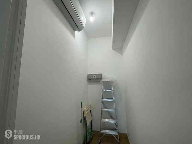 Tseung Kwan O - Monterey Block 5 07