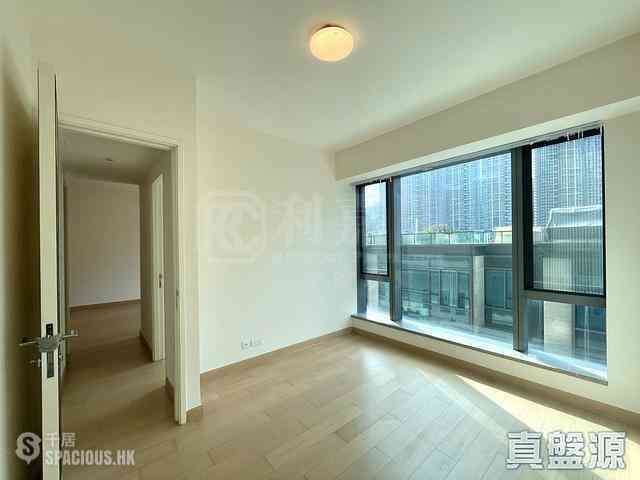 Tseung Kwan O - Capri Block 2 05