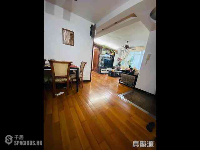 Tai Koo Shing - Tai Koo Shing 01
