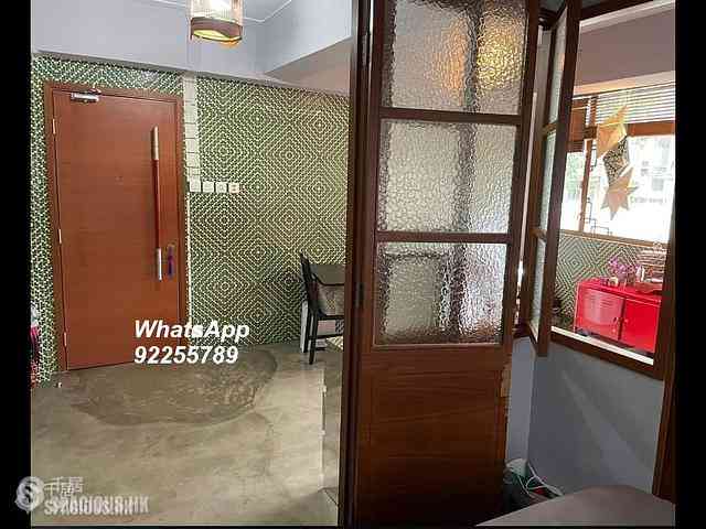 Central - 16-18, Kau U Fong 05