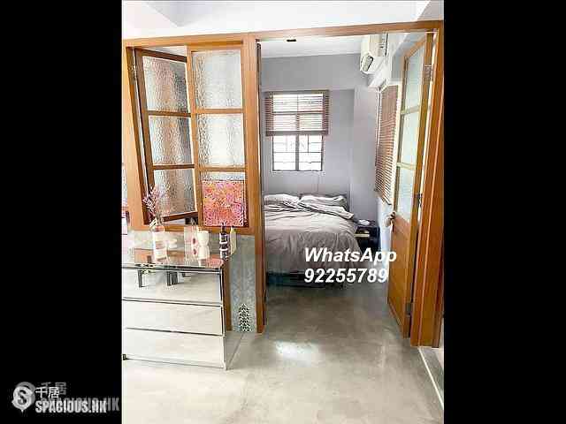 Central - 16-18, Kau U Fong 06