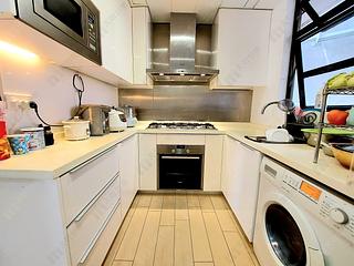 Sai Ying Pun - The Babington 08