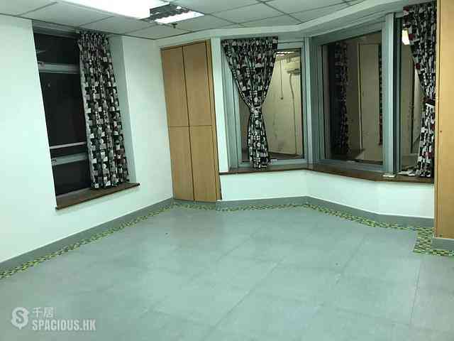 Sai Ying Pun - 24, Centre Street 01