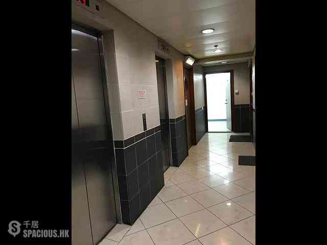 Sai Ying Pun - 24, Centre Street 09