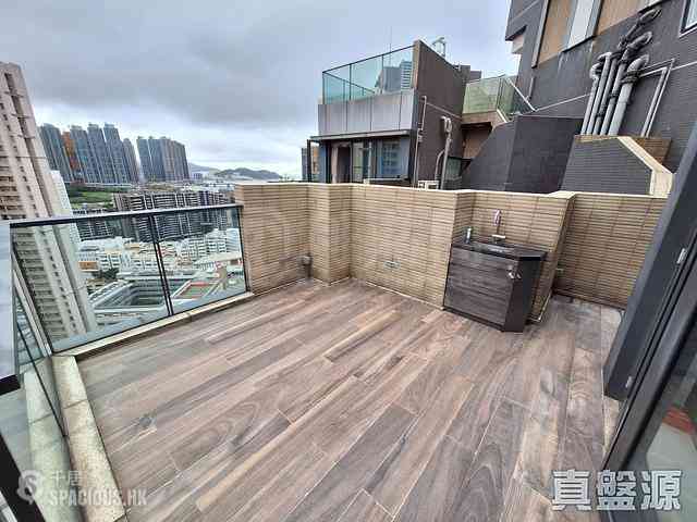 Tseung Kwan O - The Wings II Block 5B 01