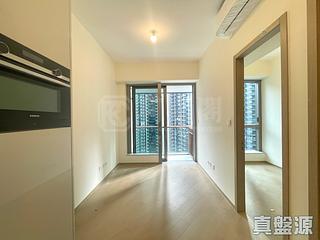 Lohas Park - Lohas Park Phase 11C Villa Garda II Tower 2B 03