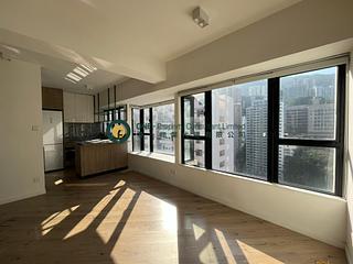 Sai Ying Pun - 111, High Street 03