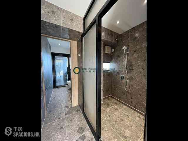 Sai Ying Pun - 111, High Street 05