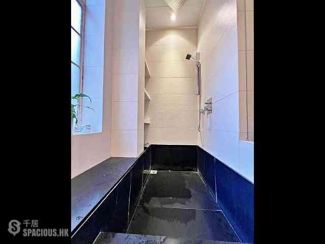 Mid Levels Central - Castle Villa 02