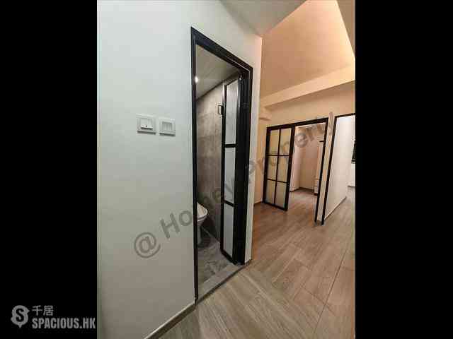 Mong Kok - Wing Wah Building 01