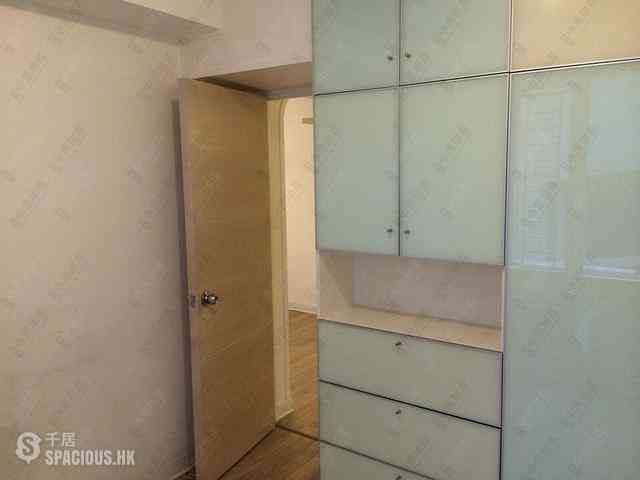 Wan Chai - Phoenix Court Block 1 16