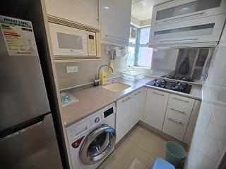 Sheung Wan - Queen's Terrace Block 2 04
