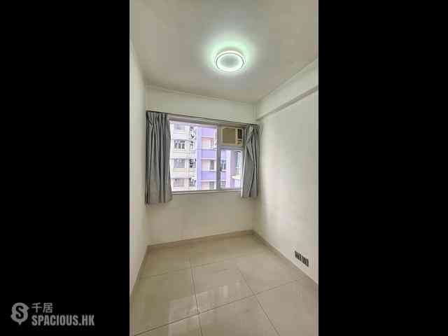 Wan Chai - Kin Lee Building 07