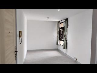 Pok Fu Lam - Chi Fu Fa Yuen Phase 3 Fu Wing Yuen (Block H19) 02