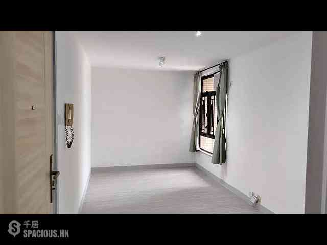 Pok Fu Lam - Chi Fu Fa Yuen Phase 3 Fu Wing Yuen (Block H19) 02