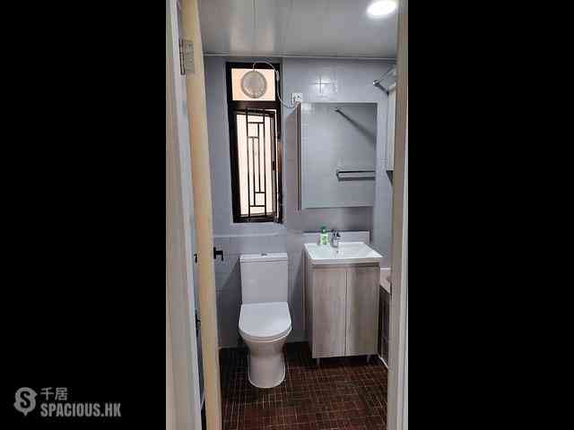 Pok Fu Lam - Chi Fu Fa Yuen Phase 3 Fu Wing Yuen (Block H19) 05